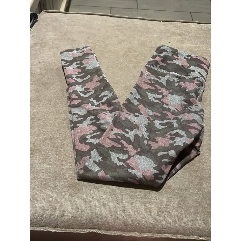 Women's camo Fabletics leggings